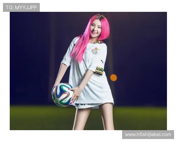 最新世界杯足球宝贝图片欣赏，感受赛场外的青春魅力